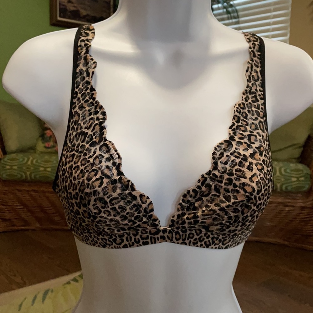 Pink Victoria’s Secret bralette size small